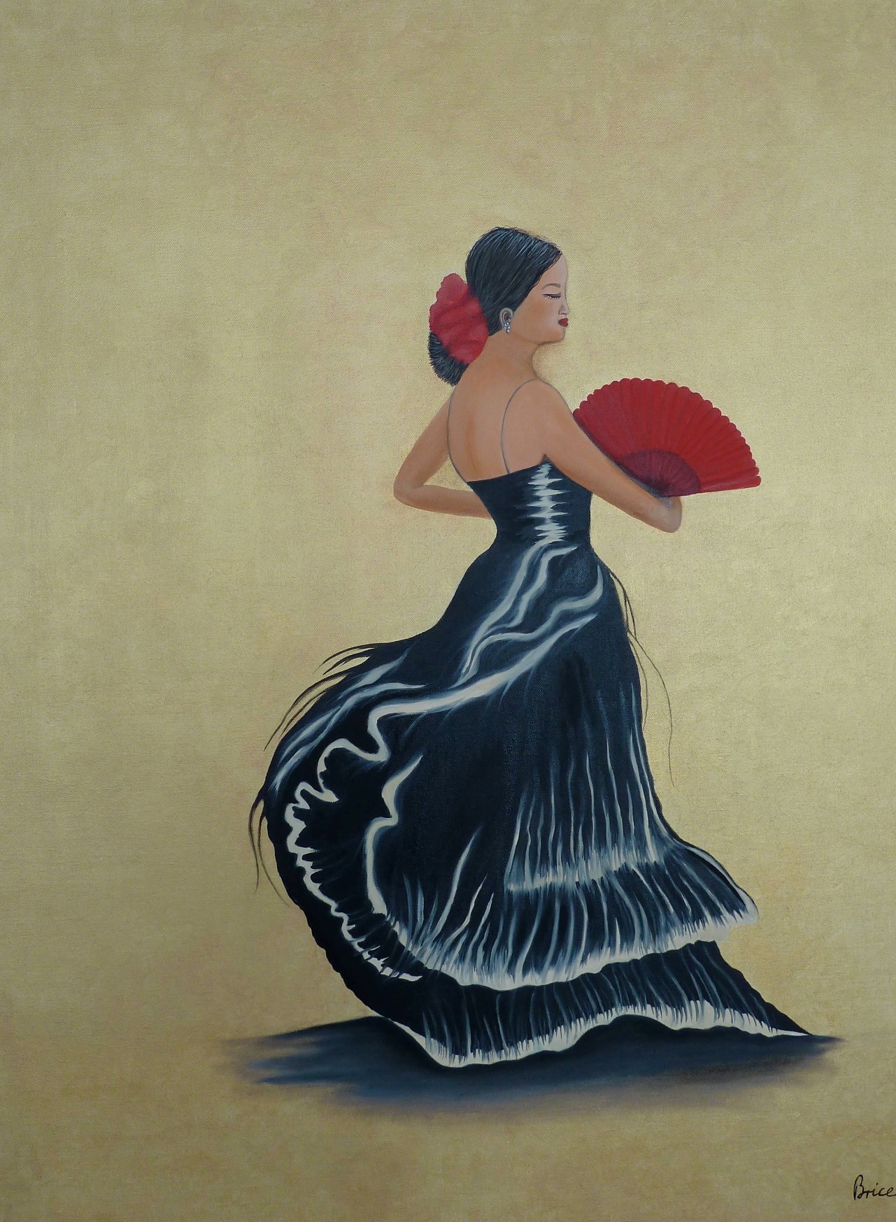 Flamenco-Tänzerin in schwarzem Kleid mit rotem Fächer vor goldenem Hintergrund.